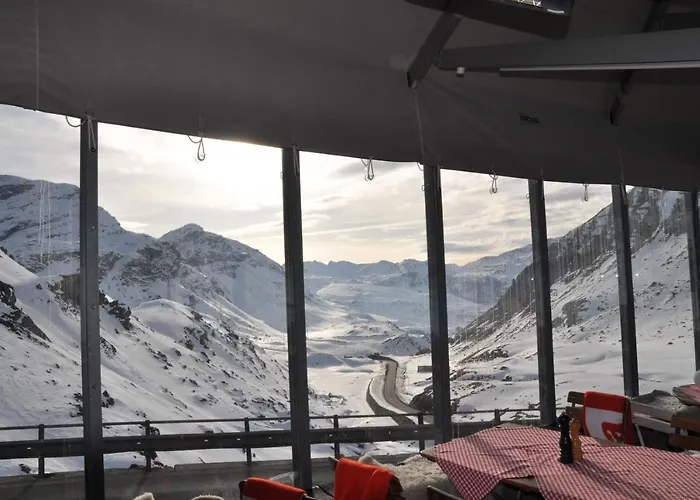 Ospizio La Veduta Hotel *