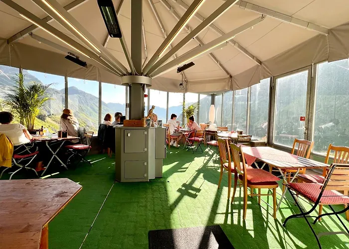 Ospizio La Veduta Hotel *